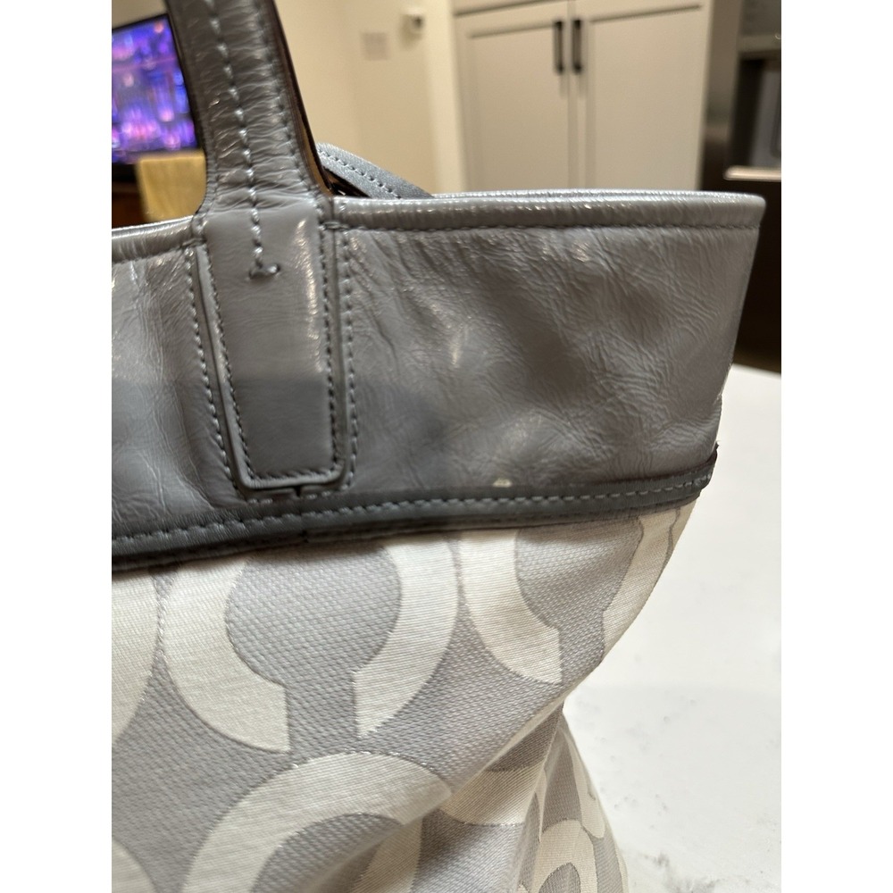 Coach Audrey Purse 17035 Op Art Signature Grey & White Tote - Picture 5 of 8